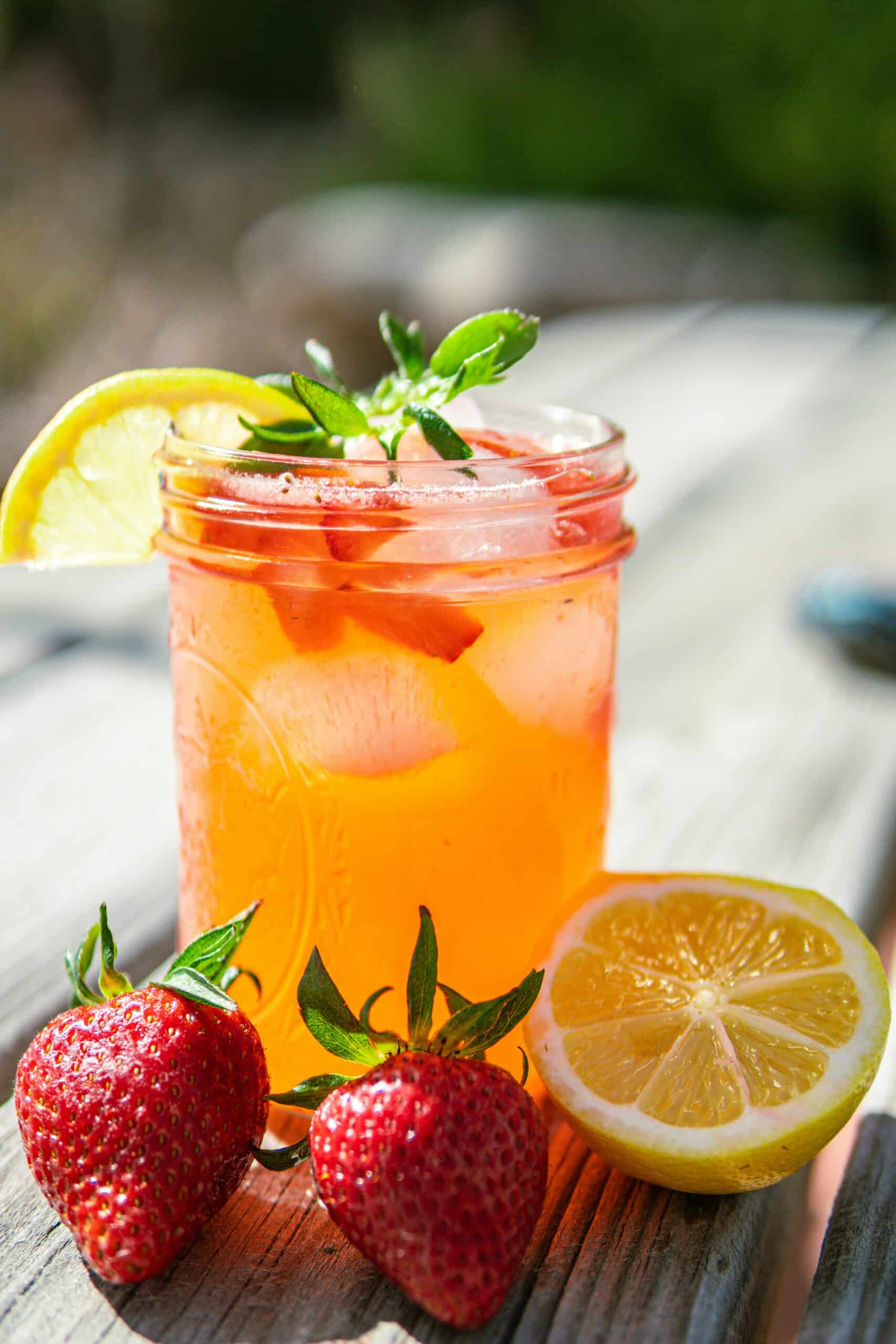 mimi's strawberry lemonade